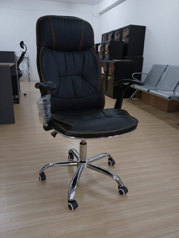 Executive Leather Office Chair - Image 3