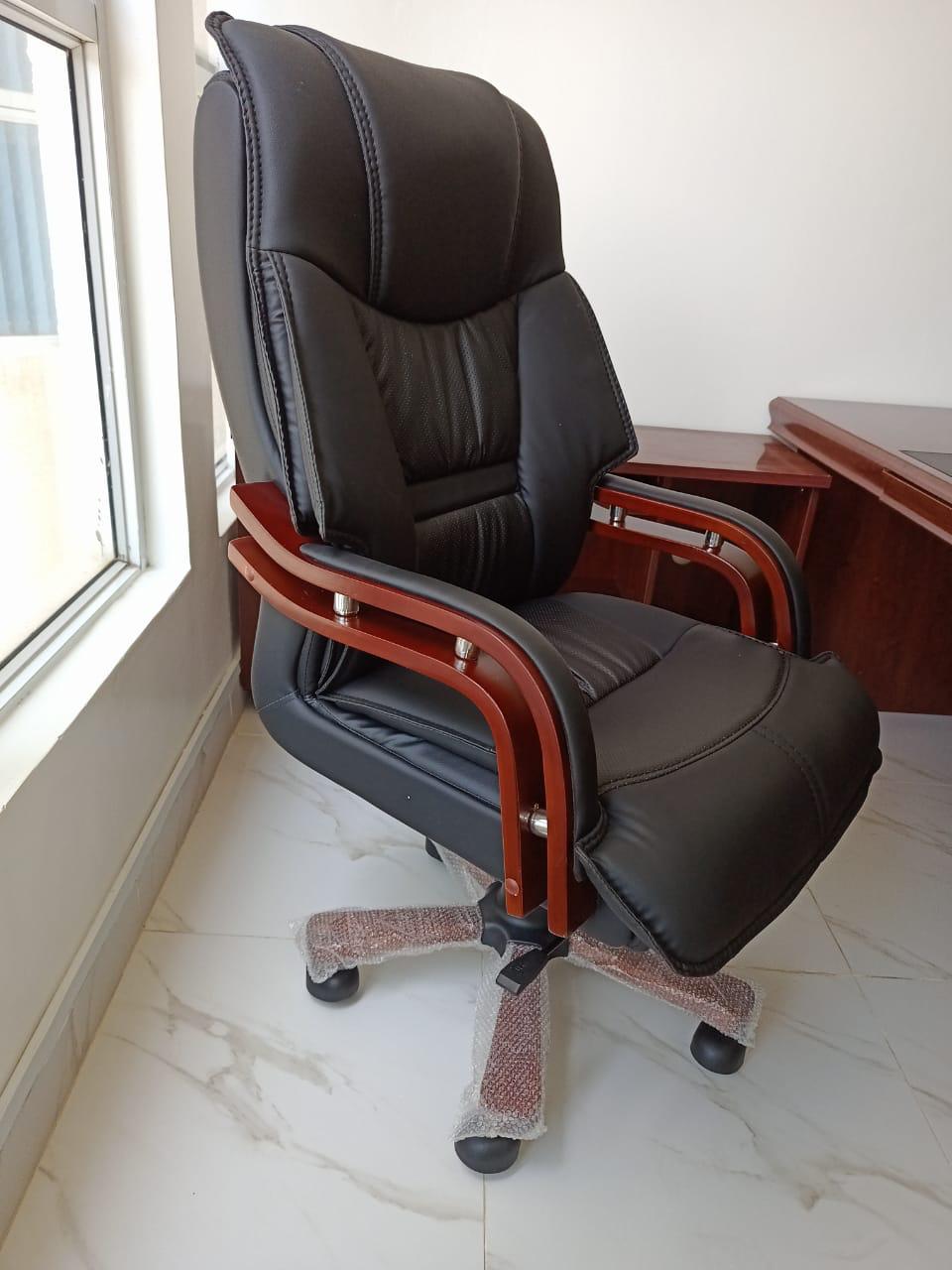 Director's Executive Leather Office Chair - Image 3