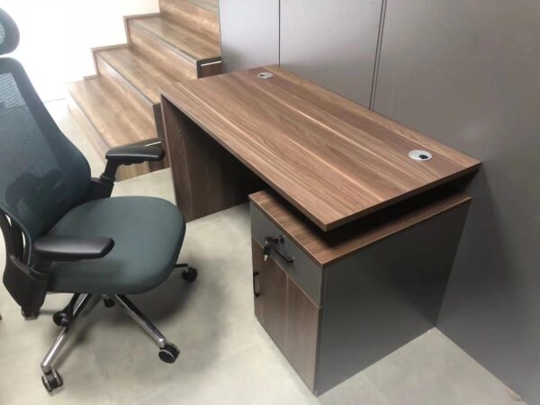 Imported Office Desk 1.2m - Image 2